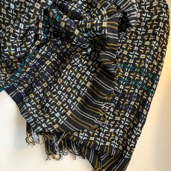 Scarf - Picture 5 of 7